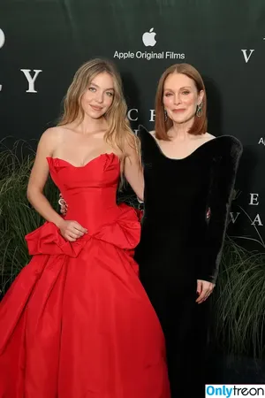 Sydney Sweeney / Sydney_Sweeney nude photo #0689
