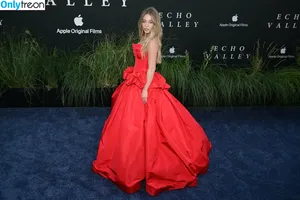 Sydney Sweeney / Sydney_Sweeney nude photo #0710