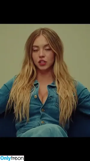 Sydney Sweeney / Sydney_Sweeney nude photo #1004