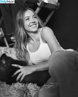 Sydney Sweeney / Sydney_Sweeney nude photo #1018