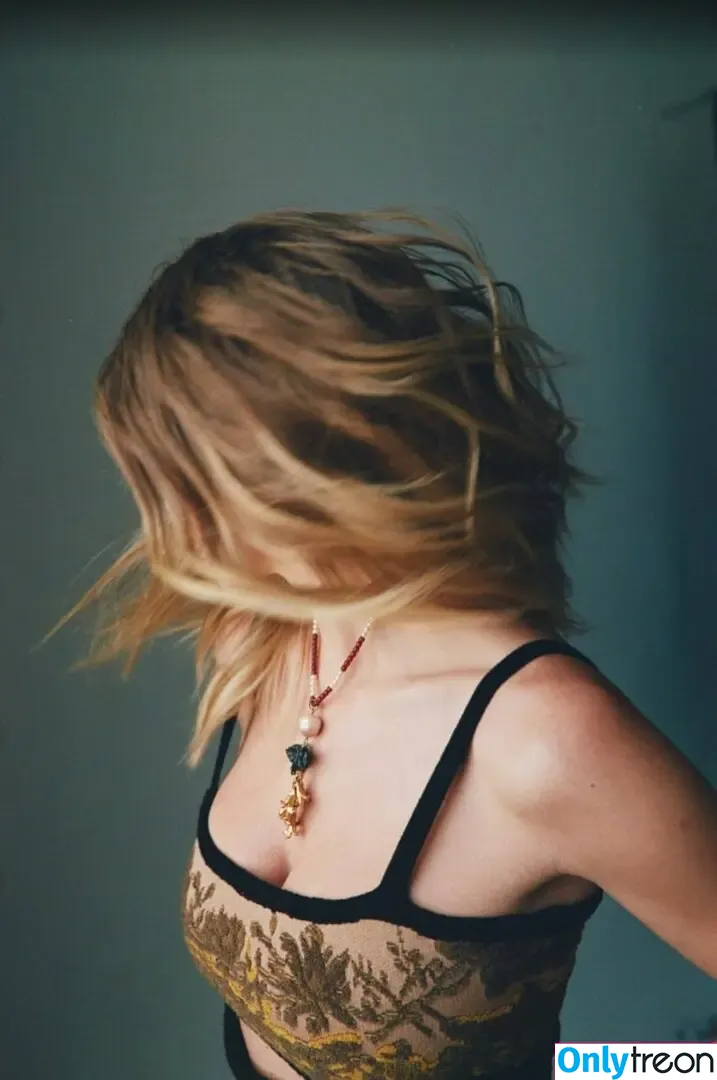 Sydney Sweeney nude photo #1024 (Sydney_Sweeney)