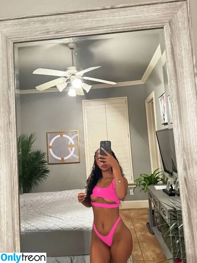 Sydneyrazeghi nude photo #0013 (Sydneyyy)