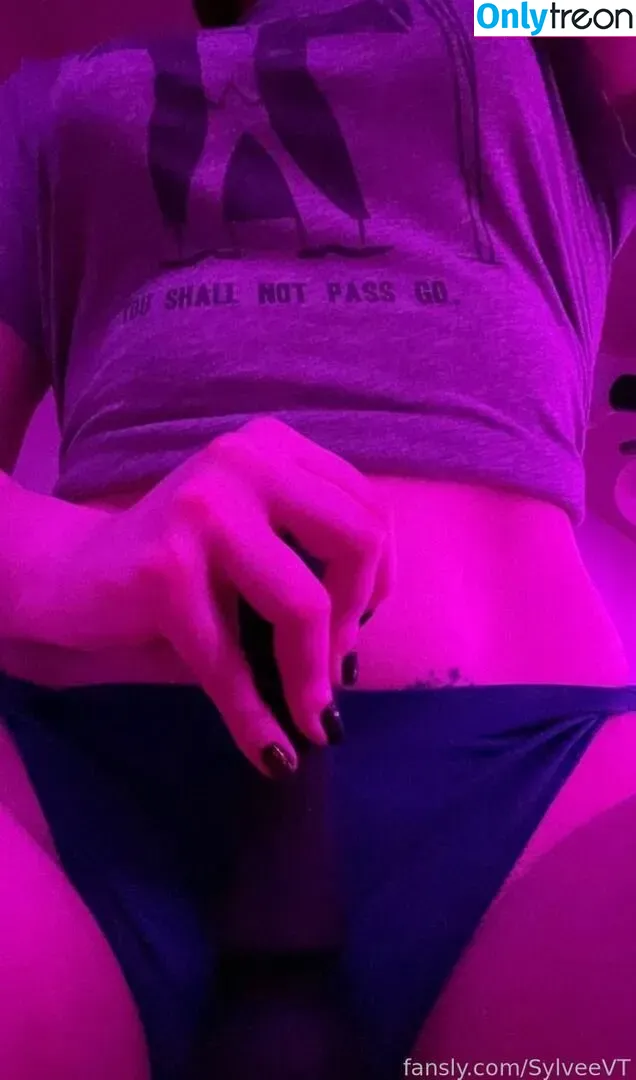 SylveeVT nude photo #0037 (Sylvee / ashhbearr_ / onlyfans)