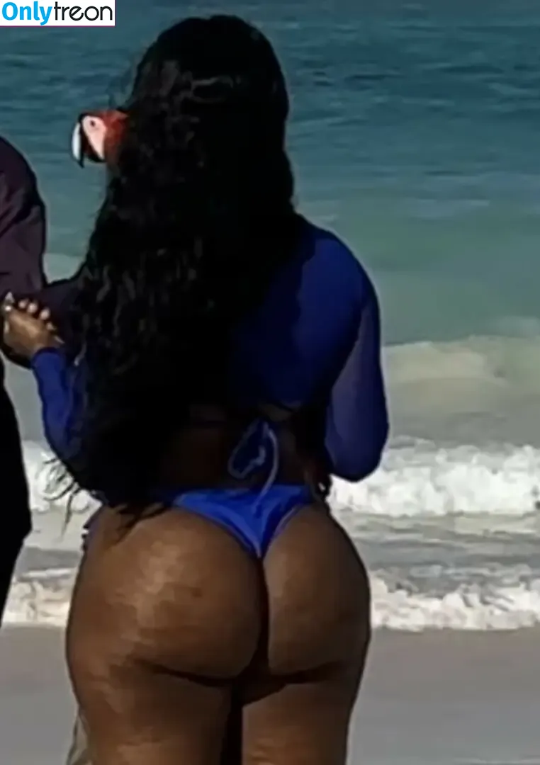 sylviahussein nude photo #0002 (sylvia.hussein.fit)