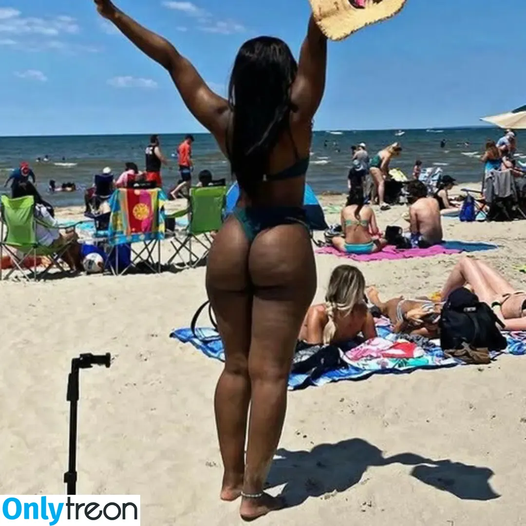 sylviahussein nude photo #0015 (sylvia.hussein.fit)