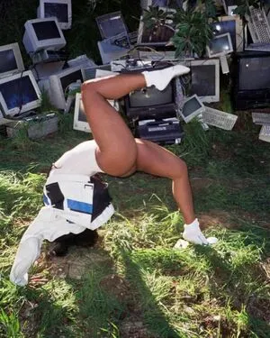SZA / Solana Rowe / thejad3x nude photo #0003
