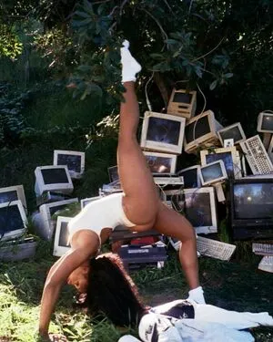 SZA / Solana Rowe / thejad3x nude photo #0004