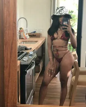 SZA / Solana Rowe / thejad3x nude photo #0036