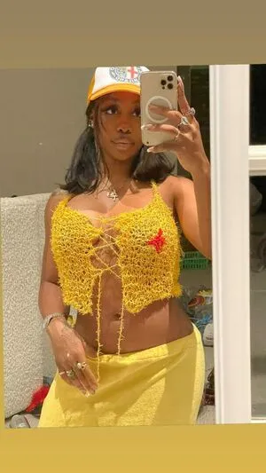 SZA / Solana Rowe / thejad3x nude photo #0042