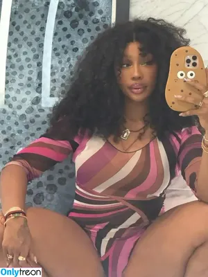 SZA / Solana Rowe / thejad3x nude photo #0424
