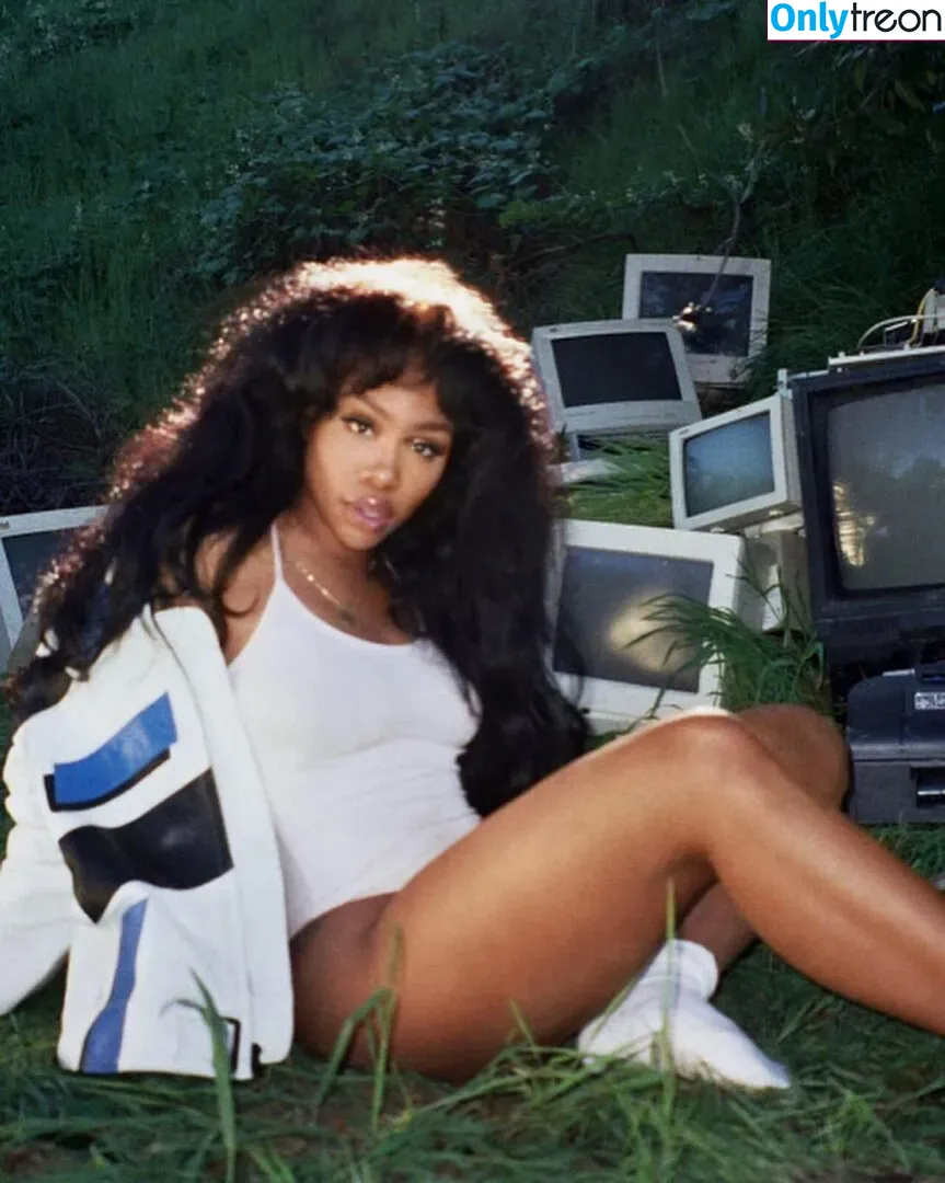 SZA nude photo #0005 (Solana Rowe / thejad3x)