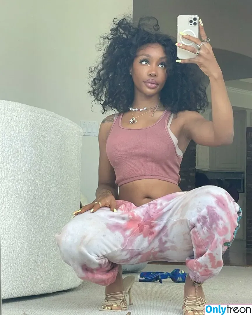 SZA nude photo #0022 (Solana Rowe / thejad3x)