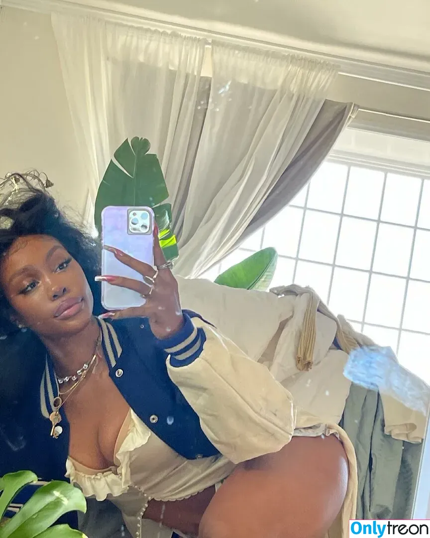 SZA nude photo #0027 (Solana Rowe / thejad3x)