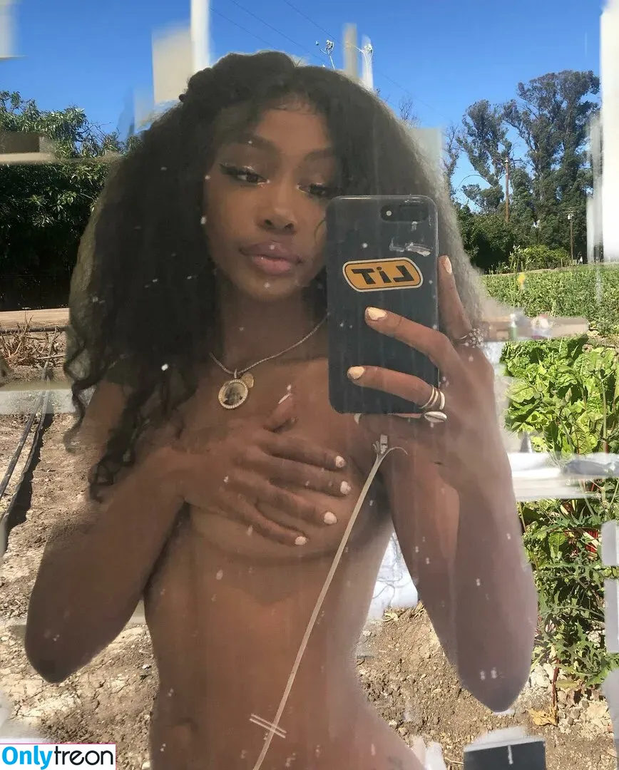SZA nude photo #0031 (Solana Rowe / thejad3x)