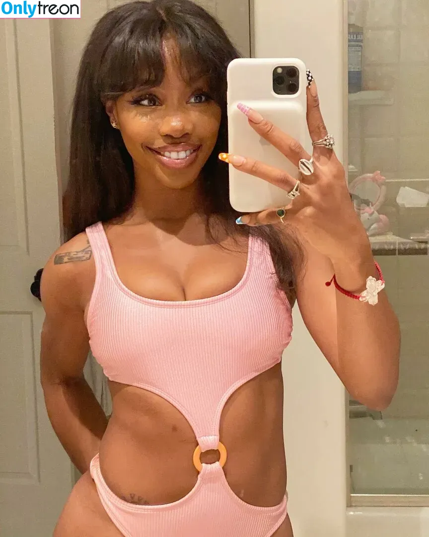 SZA nude photo #0033 (Solana Rowe / thejad3x)
