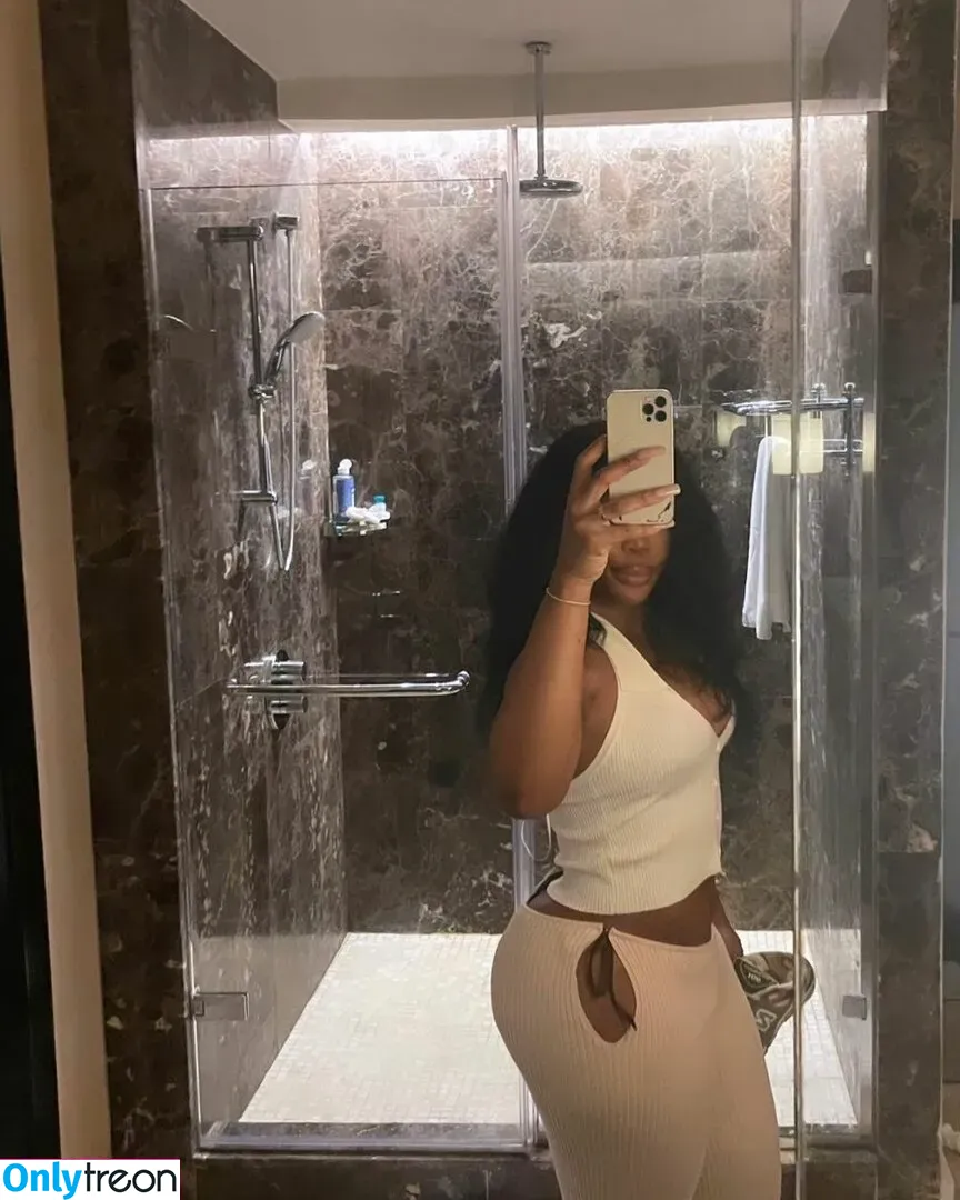 SZA nude photo #0053 (Solana Rowe / thejad3x)
