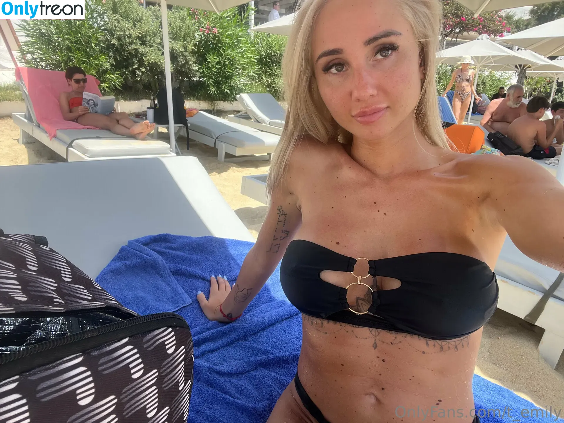 t_emily nude photo #0043 (t_emily_)