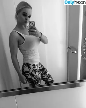 Tabeafevrie / tabea_wulff nude photo #0012