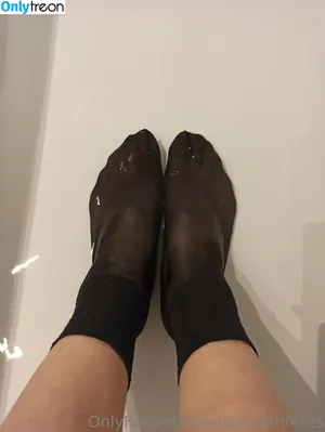 tallgirlwithfeets / tallgirlsfanpage nude photo #0002