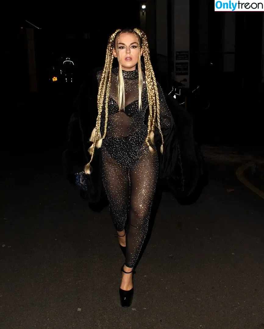 Tallia Storm nude photo #1307 (talliastorm)