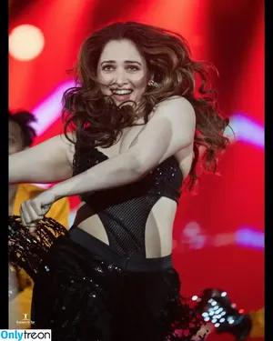 Tamanna Bhatia / tamannaahspeaks nude photo #0007