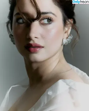 Tamanna Bhatia / tamannaahspeaks nude photo #0016