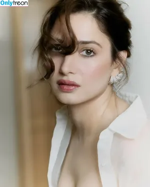 Tamanna Bhatia / tamannaahspeaks nude photo #0022