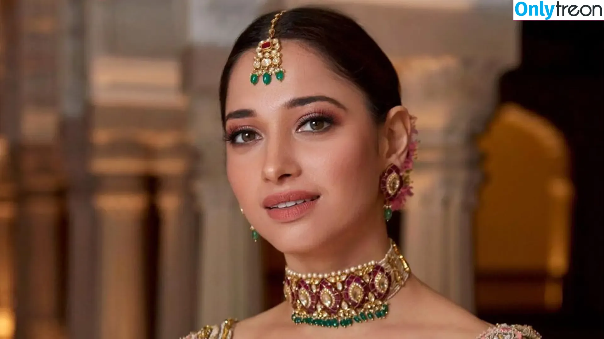 Tamanna Bhatia nude photo #0045 (tamannaahspeaks)