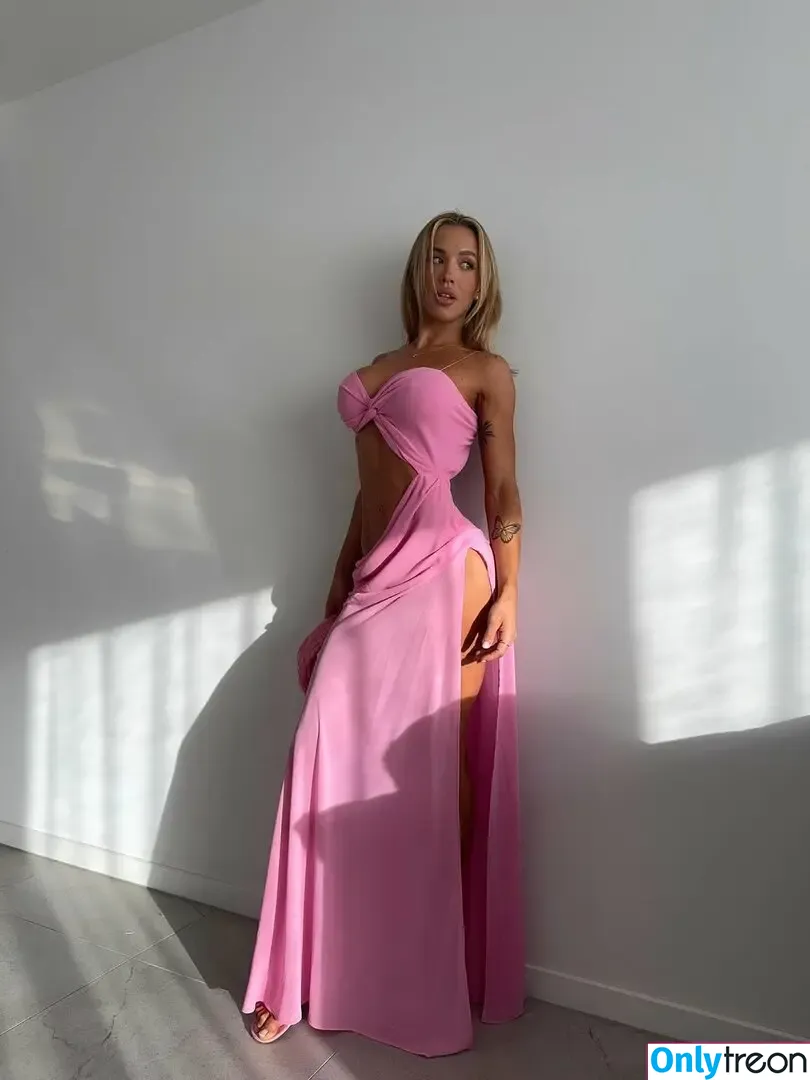 Tammy Hembrow nude photo #0579 (tammyhembrow)