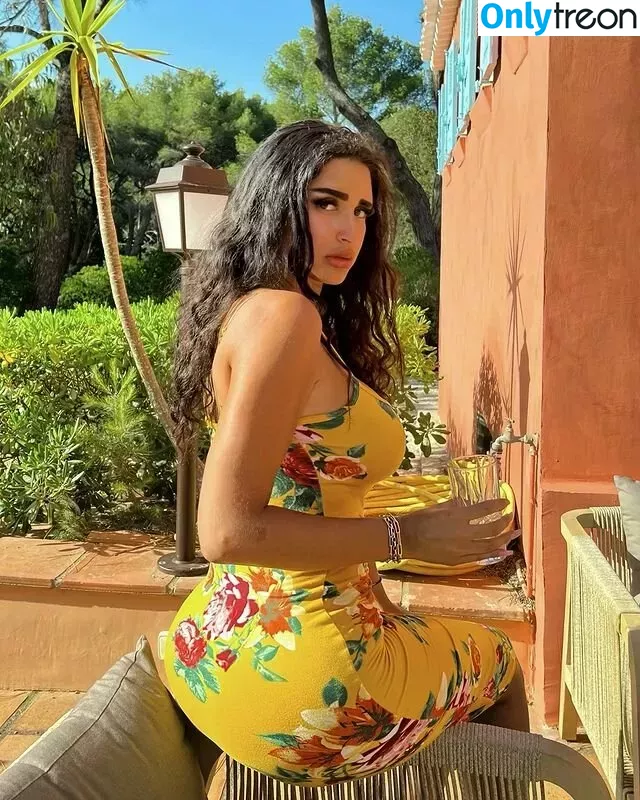 Tania Barbosa nude photo #0009 (brbs.tania)