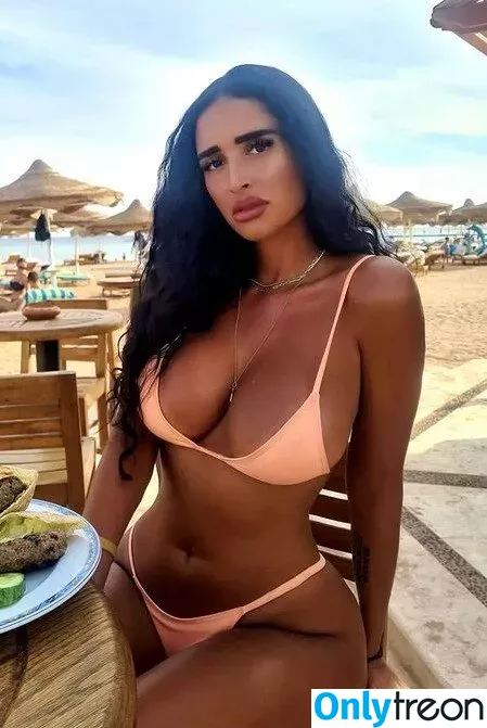 Tania Barbosa nude photo #0044 (brbs.tania)