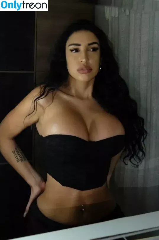 Tania Barbosa nude photo #0271 (brbs.tania)