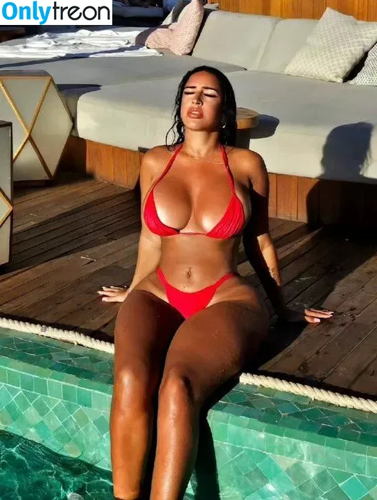 Tania Barbosa nude photo #0302 (brbs.tania)