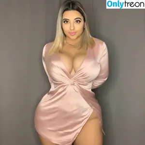 Tania Bombon / taniabombon nude photo #0001