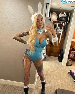  nude photo #0001