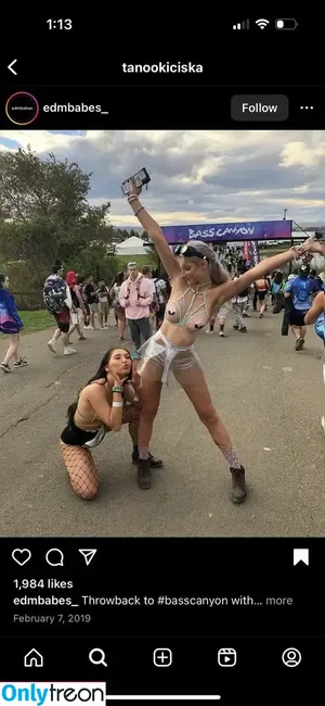  nude photo #0004