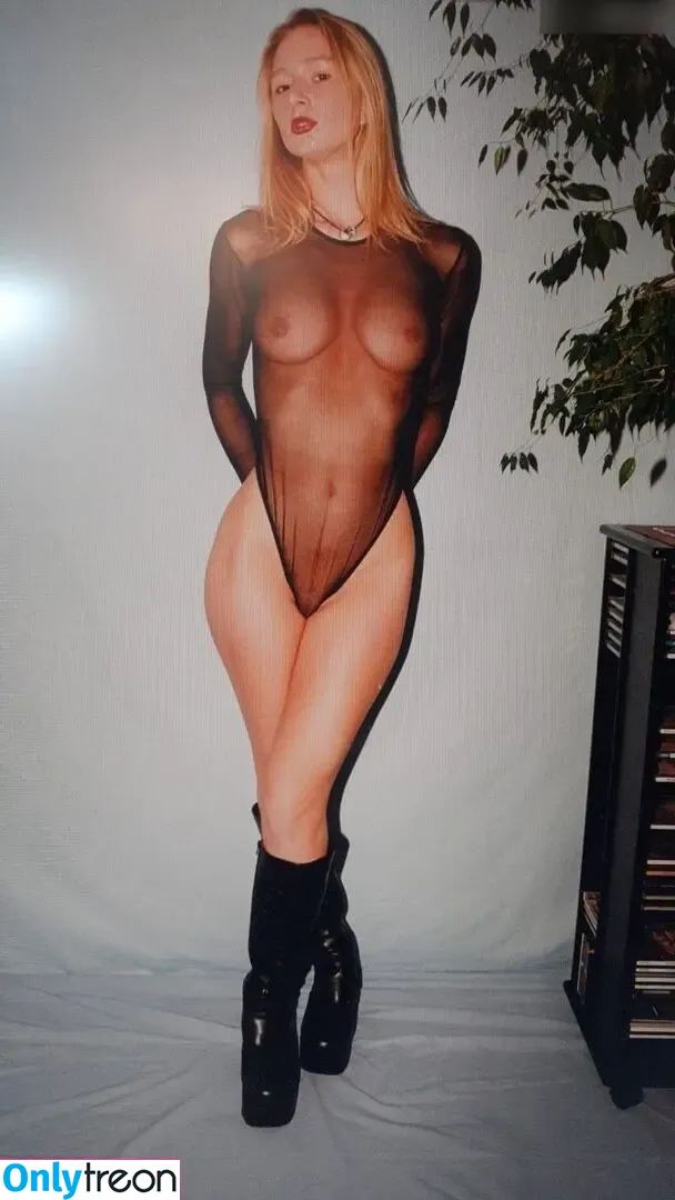 Tara Human nude photo #0054 (tara_human_offiziell_)