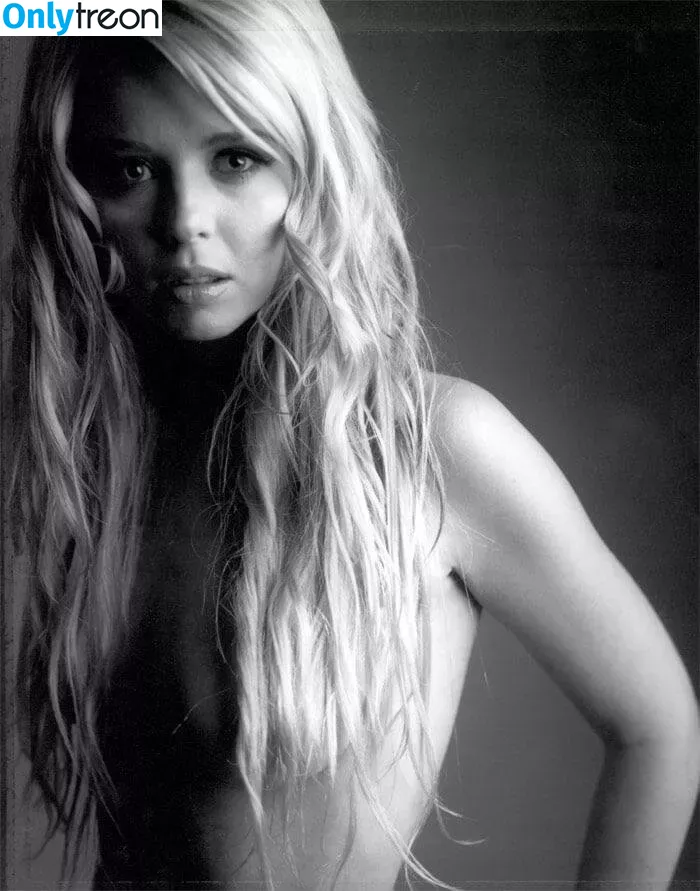 Tara Reid nude photo #0169 (TaraReid)