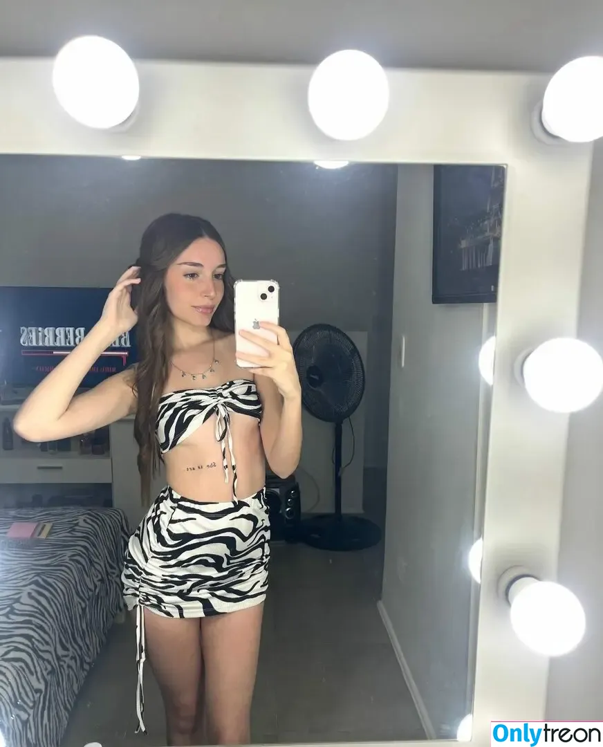 Tara.Rozman nude photo #0005 (tarci.rozman)