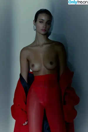 Tara Zoe Woltjes / tarazoewoltjes nude photo #0023