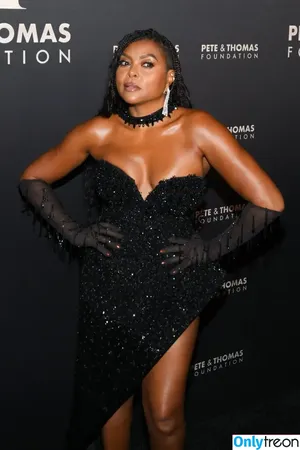 Taraji P. Henson / tarajiphenson nude photo #0271