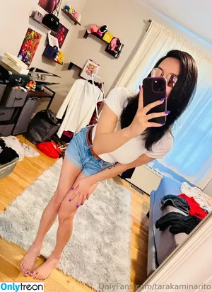 TaraKaminarito nude photo #0059