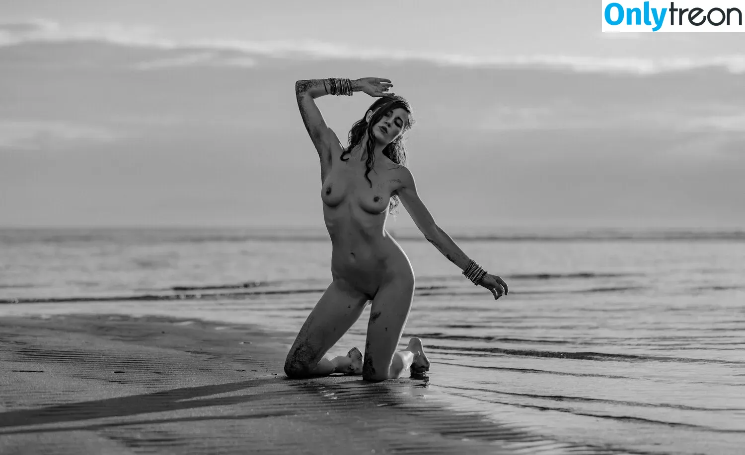 Taryn Terrell nude photo #0008 (iamtarynterrell / mercedesterrell)