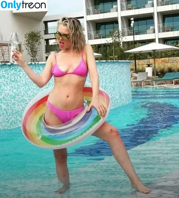 Taskmaster Women nude photo #0114 (jessicaknappett)