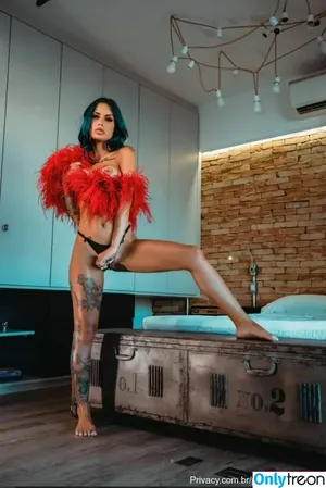 Tati Zaqui / tatizaqui nude photo #0051