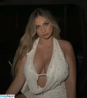 Tatiezelman nude photo #0002