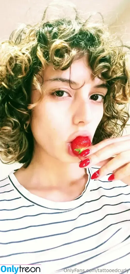 tattooedcurly nude photo #0017 (tattooedcurl)