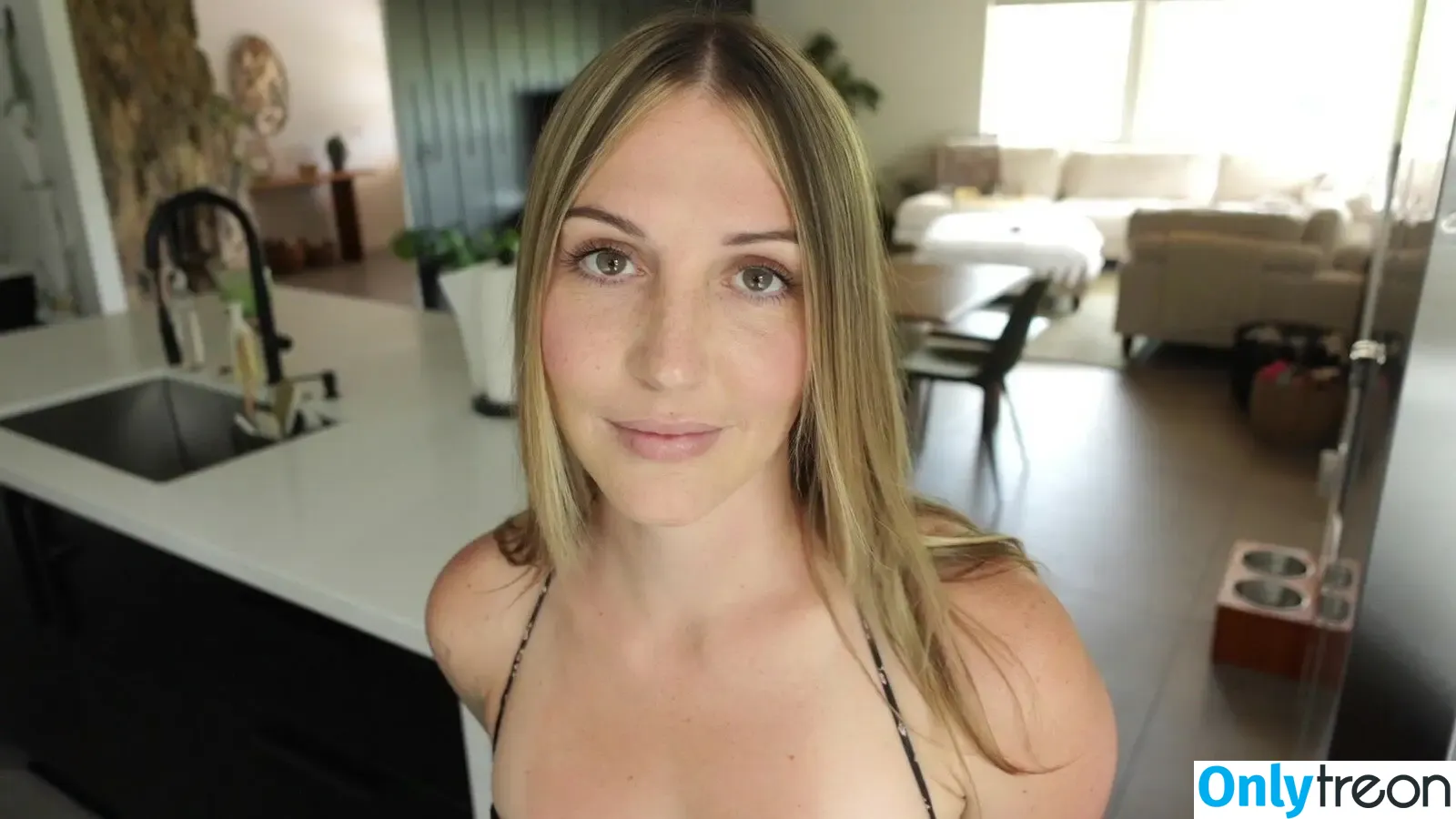 Tatum Christine nude photo #0118 (Lil_Olivia / bigtittytatumx / tatumchristine_)