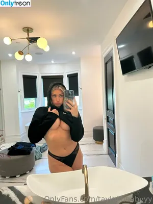 taylahhbabyyy / tay / tayyyrobin nude photo #0027