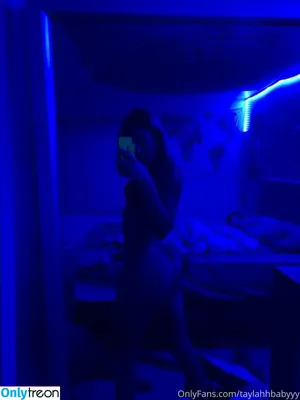 taylahhbabyyy / tay / tayyyrobin nude photo #0053